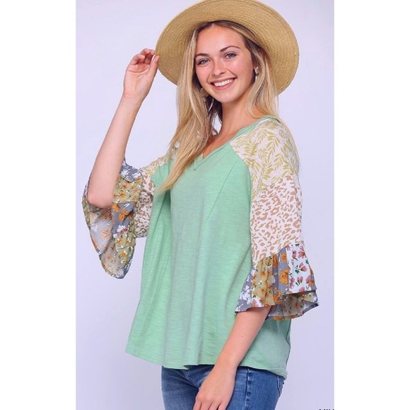 New Gigio Size S L Mint with Multicolor Print Mix Ruffle Sleeve Solid V-neck Top - Picture 3 of 5